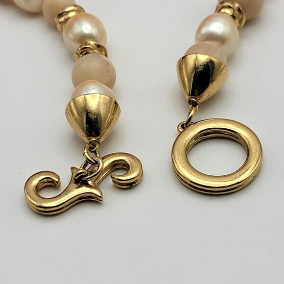 Givenchy Gold Tone Cream Faux Pearl Beaded Necklace 31" Toggle Clasp - Picture 6 of 9